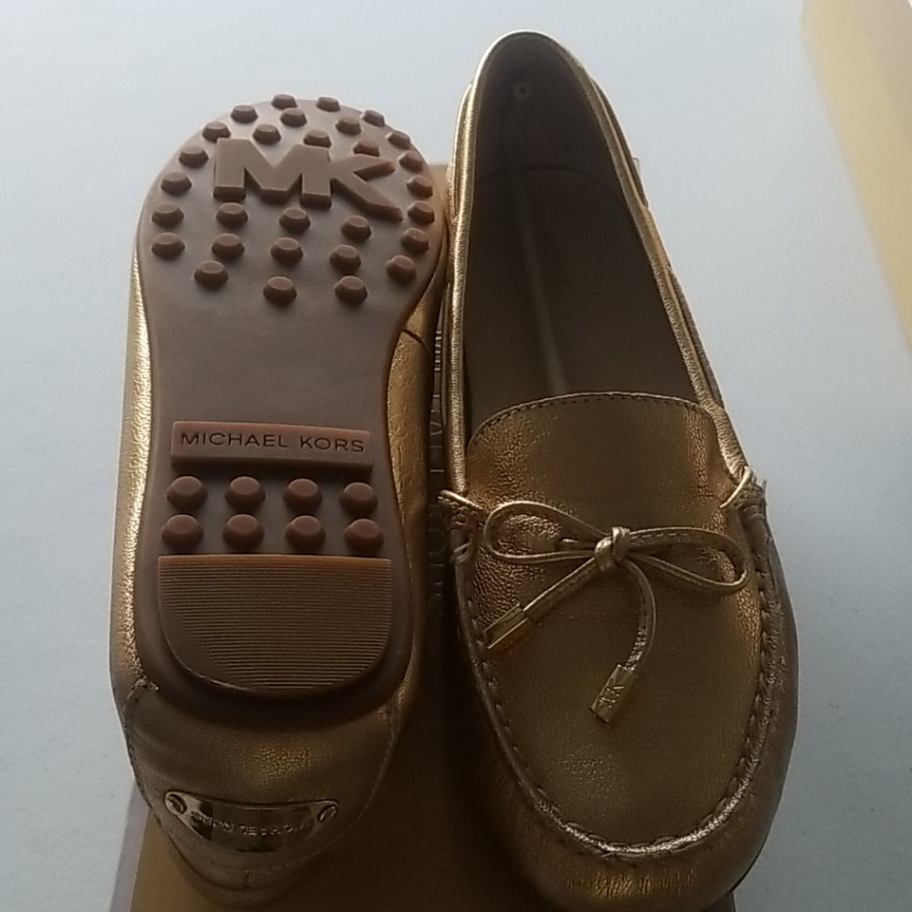 Shoes - Picture 2 of 2